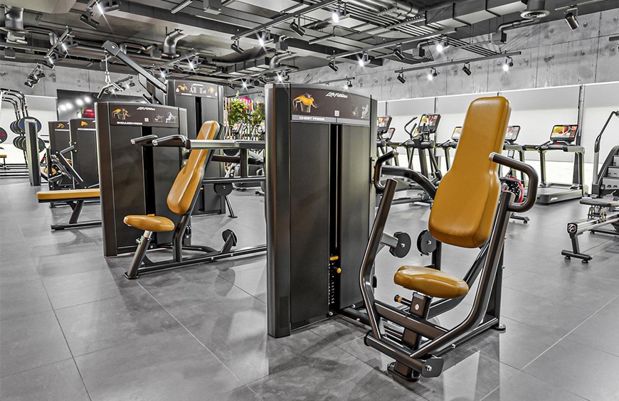 Life Fitness introduces new Axiom Series of strength equipment